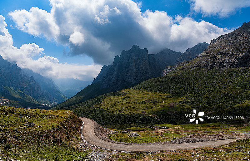 甘南藏族自治区江迭公路图片素材
