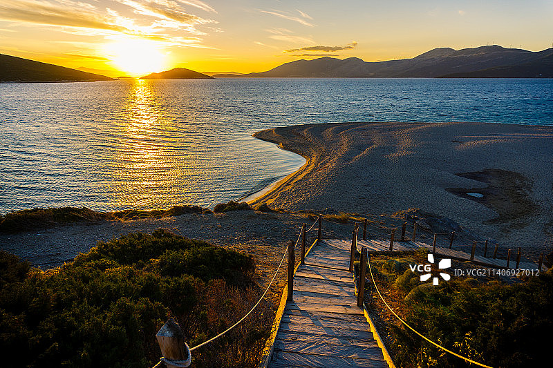 埃维亚岛日落时分的海景，希腊图片素材
