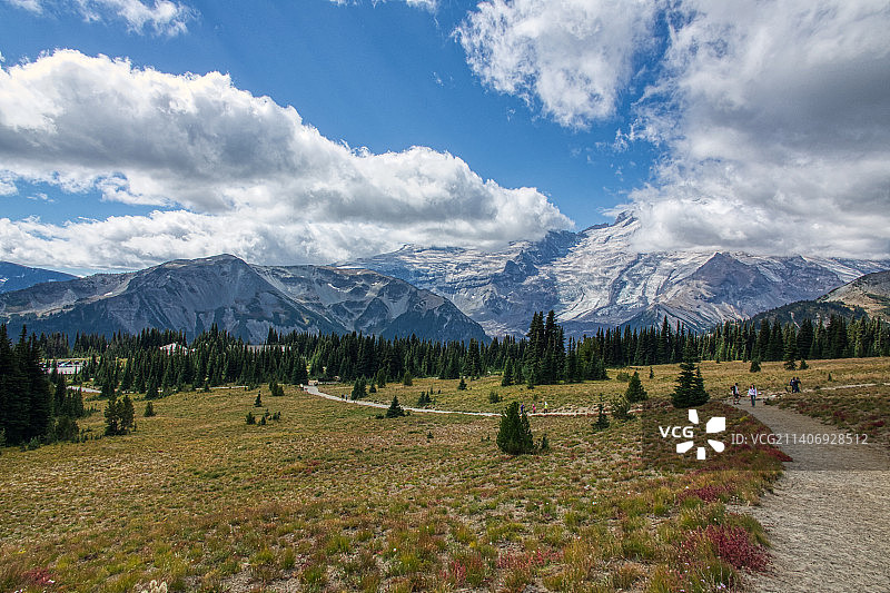 美国华盛顿的日出山景图片素材