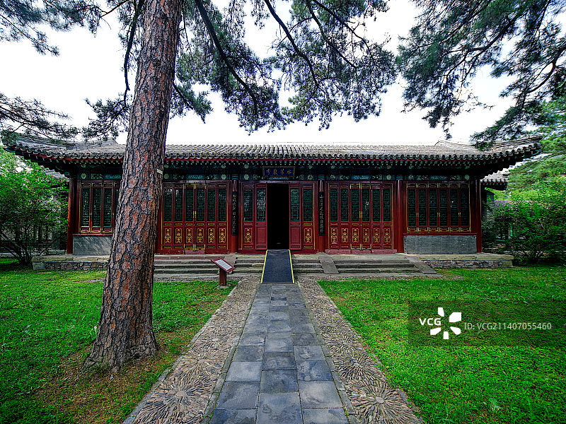 中国河北承德避暑山庄如意洲“水芳岩秀”宫殿图片素材