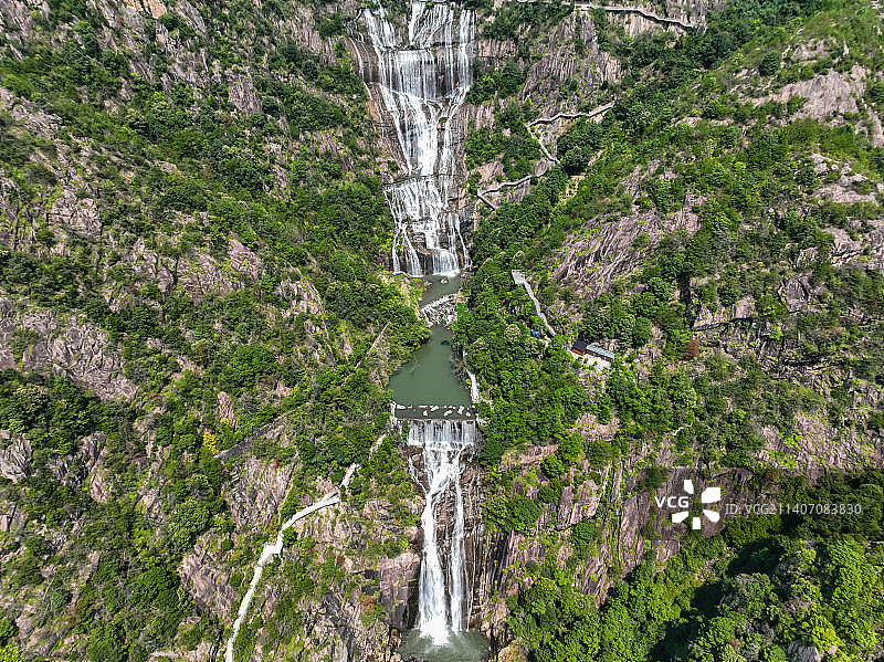 浙江台州天台山大瀑布风光航拍图片素材
