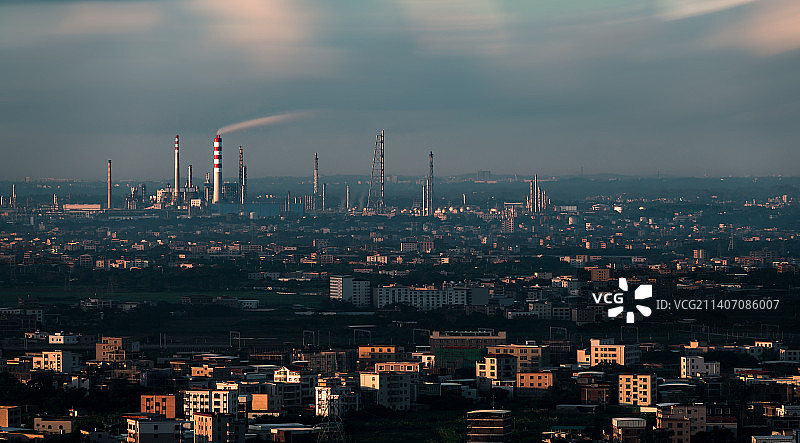 广东省茂名市茂南区乙烯石油化工厂图片素材