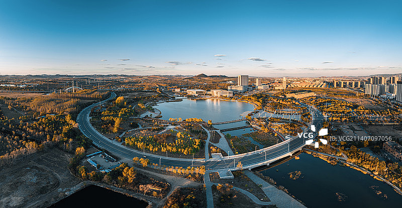 辽宁省阜新市玉龙湖秋日风光（航拍）图片素材