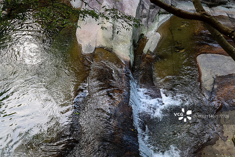 浙江台州天台县石梁飞瀑风光航拍图片素材