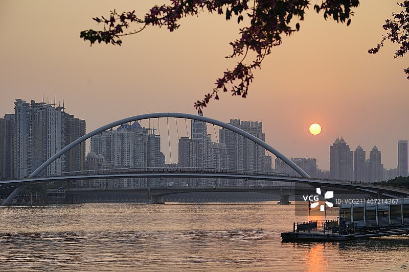 海心桥的日落图片素材