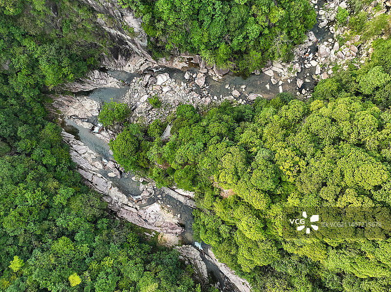 浙江台州天台县石梁飞瀑风光航拍图片素材