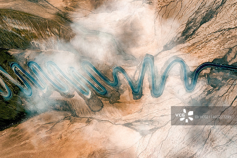 新疆盘龙古道图片素材