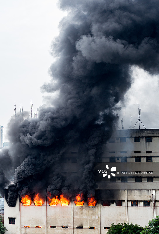 仓库火灾现场图片素材