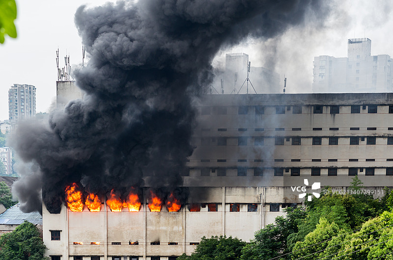 仓库火灾现场图片素材