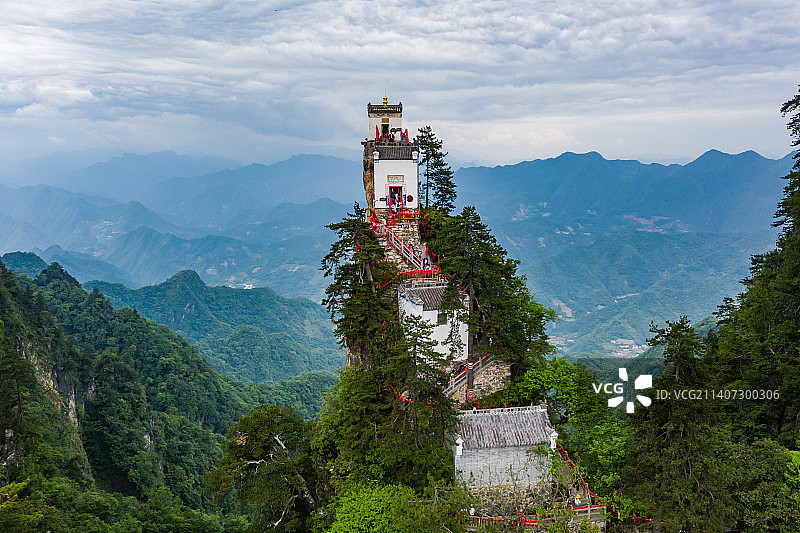 航拍陕西镇安塔云山风光图片素材