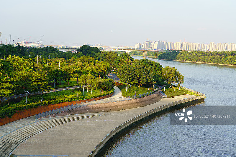 顺德新城城市中轴线城市阳台图片素材