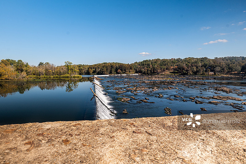 城镇中心运河图片素材