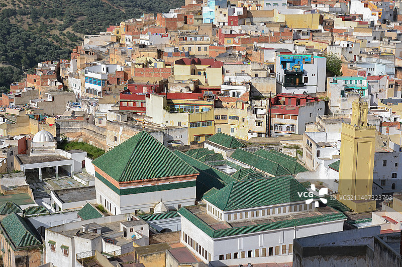 穆莱·伊德里斯·泽尔洪城市建筑高角度景观，摩洛哥图片素材