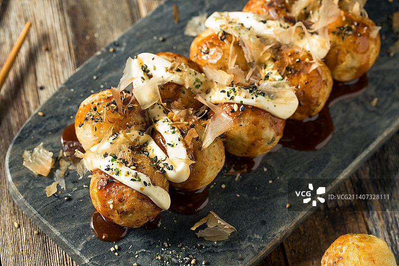 餐桌上食物的高角视角图片素材