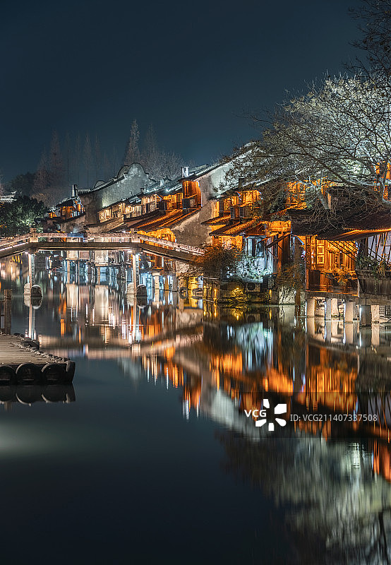 水乡乌镇的夜景图片素材