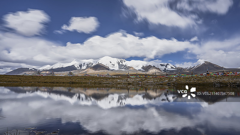 阿尼玛卿雪山图片素材