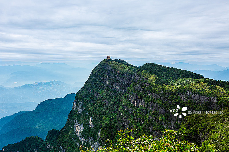 峨眉之巅图片素材
