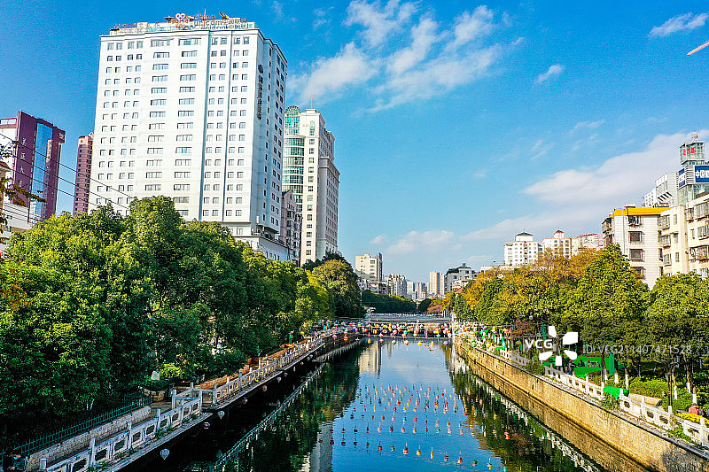 航拍云南昆明盘龙江 昆明金牛公园图片素材