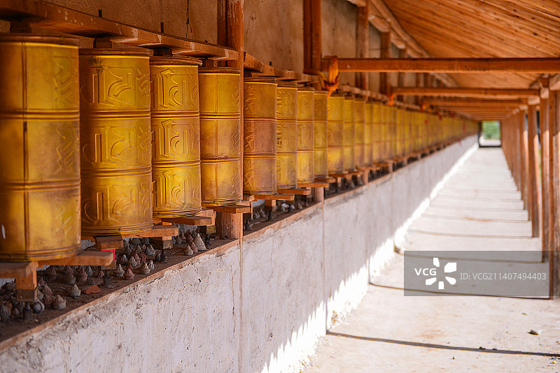 寺庙转经筒旅游图片素材
