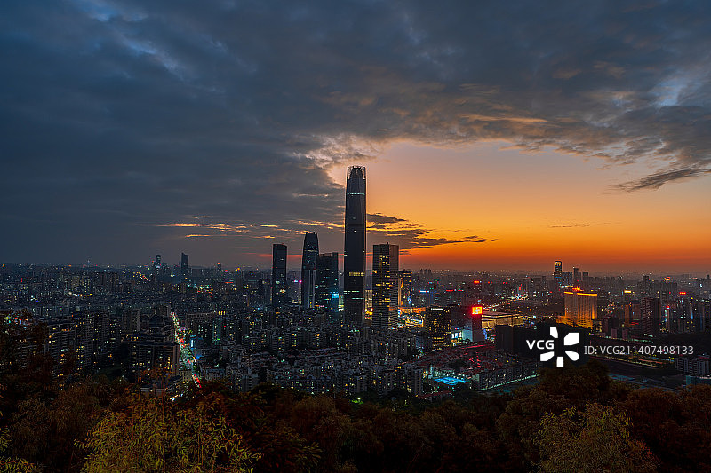 广东省东莞市旗峰山城市风光日落图片素材