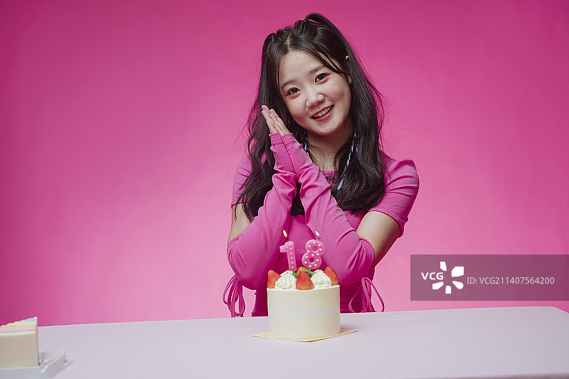 过生日的胖女孩图片素材