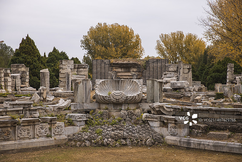 秋天的北京圆明园遗址图片素材