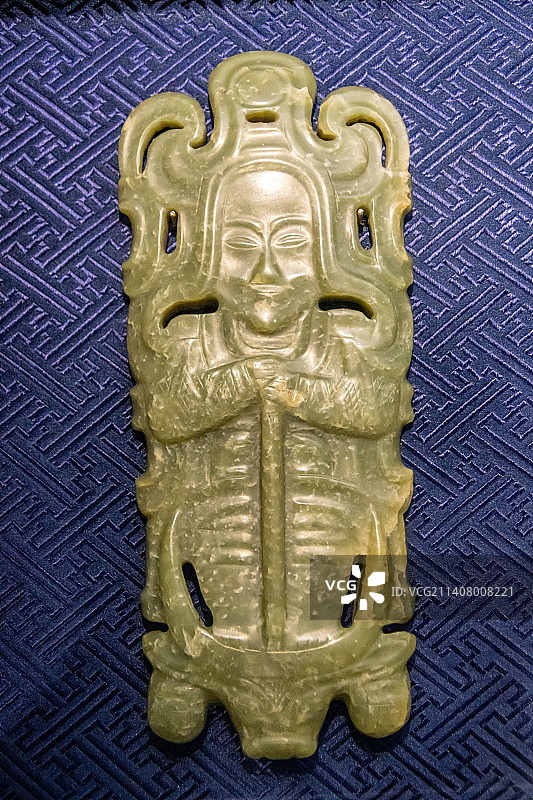 玉神人踏兽像（新石器时代，红山文化，故宫博物院藏）图片素材