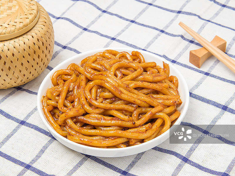 新疆炒米粉特色美食早餐米粉图片素材