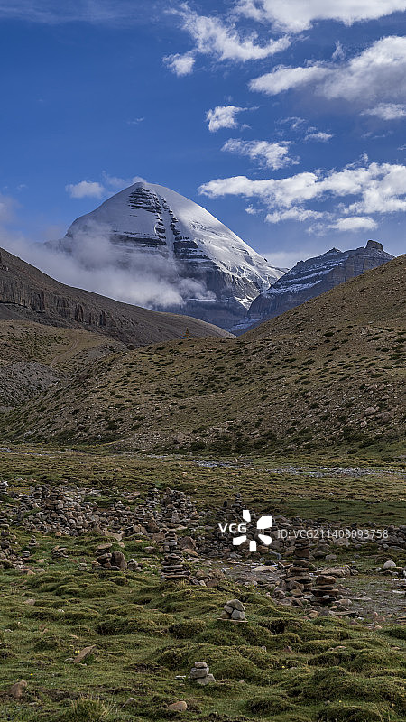 西藏阿里冈仁波齐神山图片素材