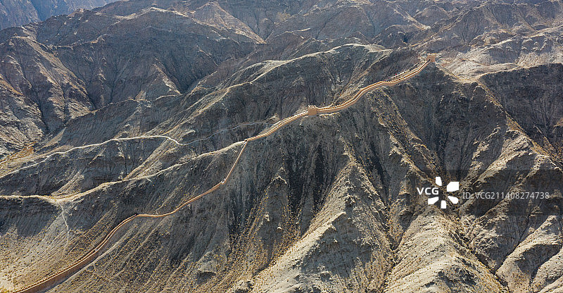 甘肃省嘉峪关市的悬臂长城航拍图片素材
