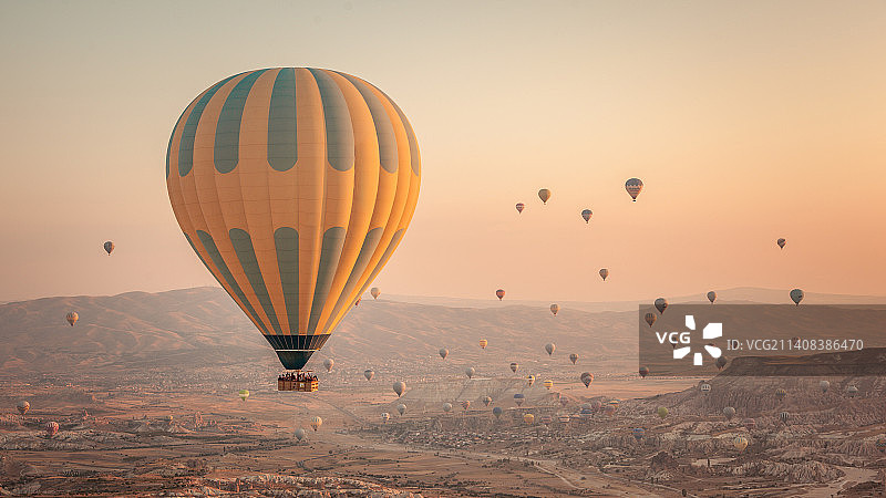 卡帕多奇亚的热气球图片素材