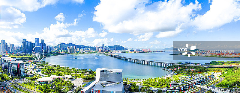 深圳前海，深圳欢乐港湾摩天轮，深圳沿江高速，腾讯企鹅岛，深圳大湾区建设，前海自贸区，前海建筑群图片素材