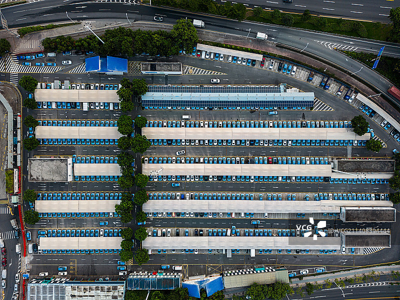 露天停车场充电站图片素材