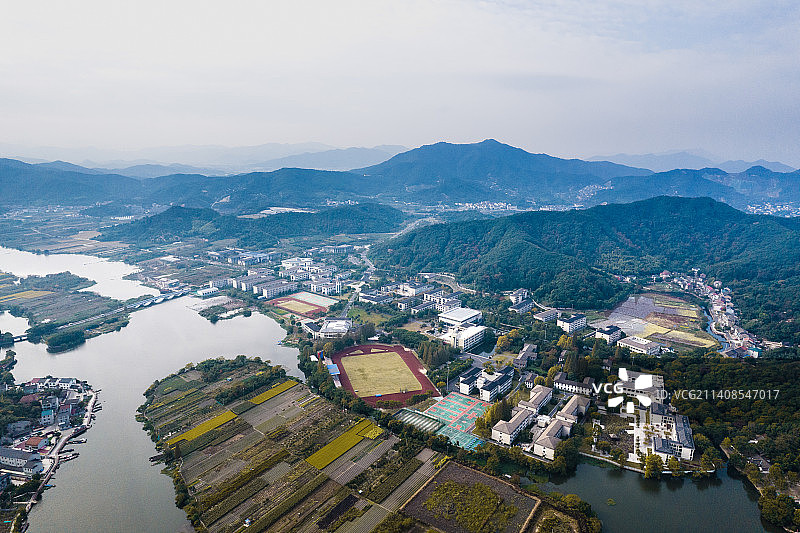 白马湖与春晖中学，浙江省绍兴市上虞区图片素材