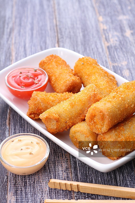 盘中炸物特写，勿加泗，印度尼西亚图片素材