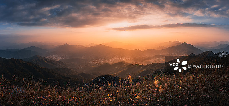 信宜公婆石日落图片素材