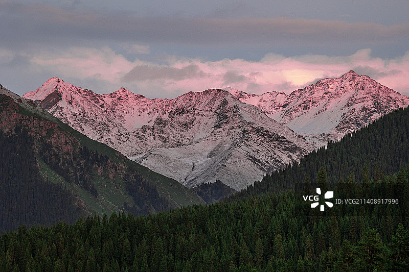 琼库什台的晚霞图片素材