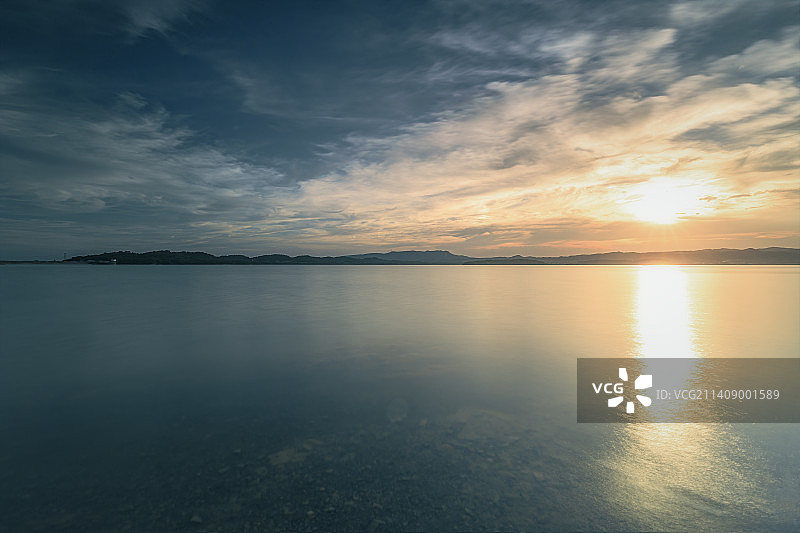 白鹤湖水面图片素材