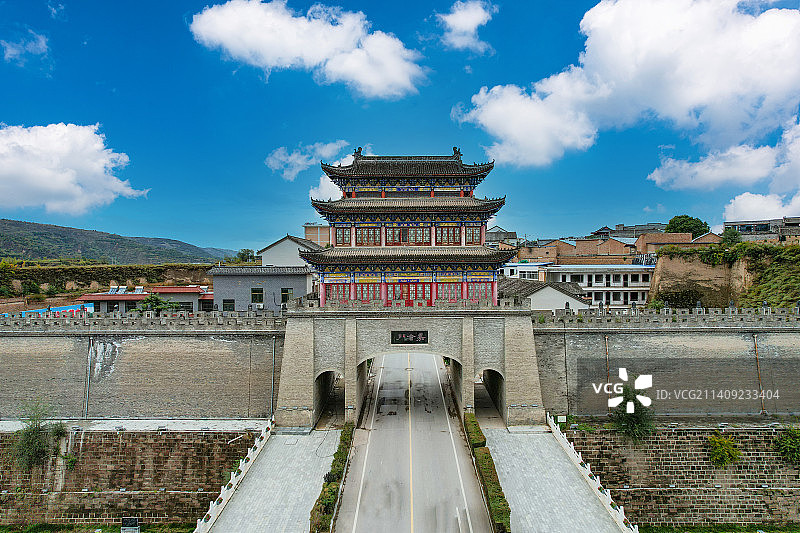 中国甘肃庆阳市庆州古城航拍视角图片素材