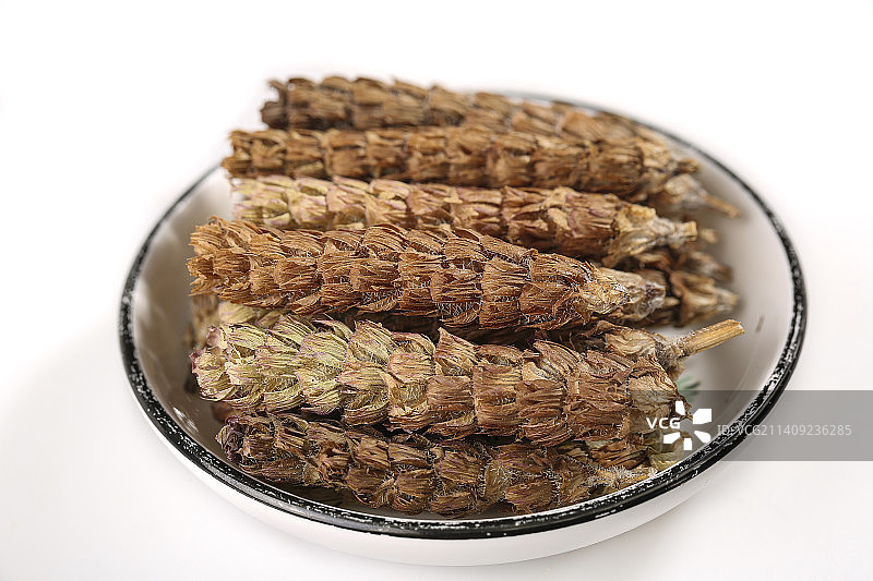 白底上放着夏枯草图片素材