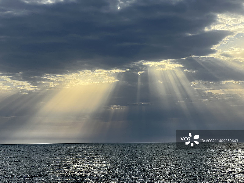 阿尔巴尼亚日落时分的海景图片素材