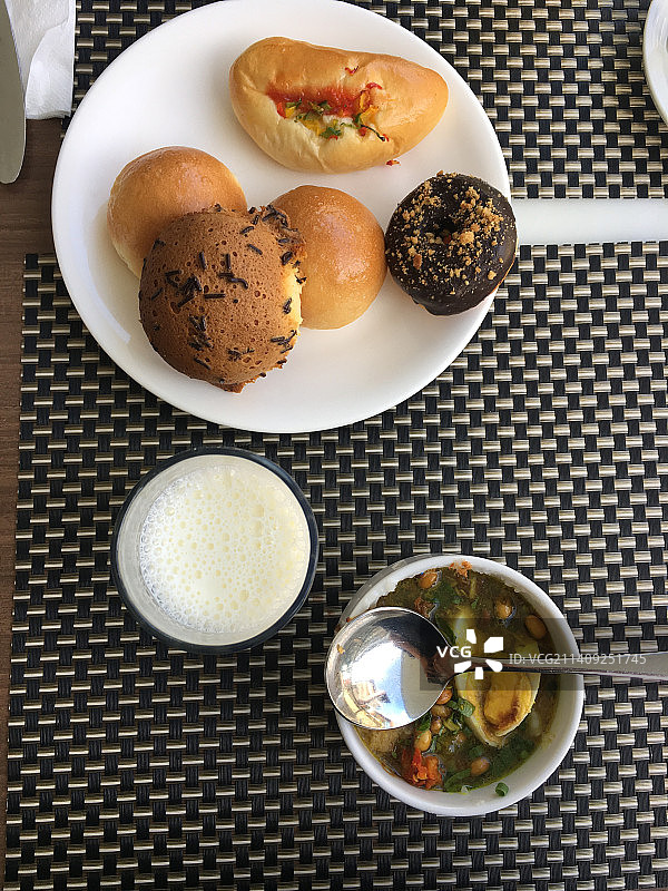 印度尼西亚的盘装食物俯视图图片素材