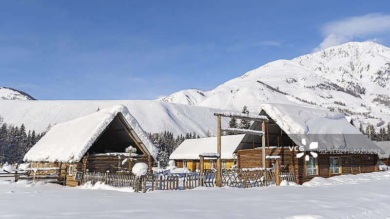 冬天的禾木图片素材