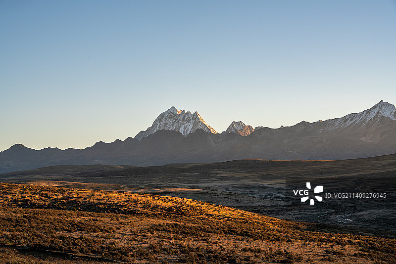 四川甘孜藏族自治州鱼子西（亚拉雪山，贡嘎山）图片素材