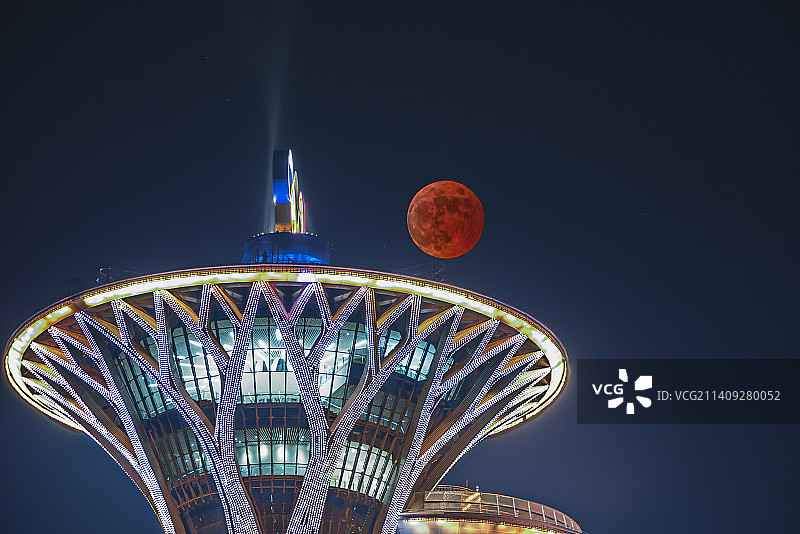 奥塔喜迎红月亮图片素材