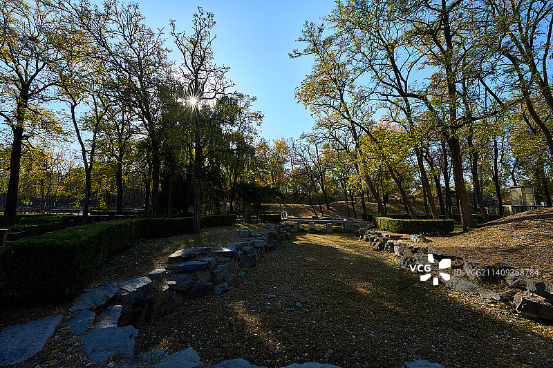 秋日里的北京圆明园西洋楼遗址图片素材
