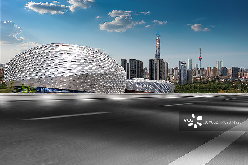 成都凤凰山体育公园，金属质感成都城市道路地标建筑天际线图片素材