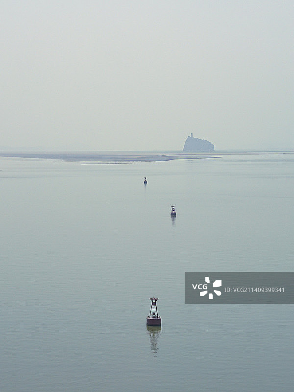 干旱鄱阳湖的大孤山鞋山图片素材