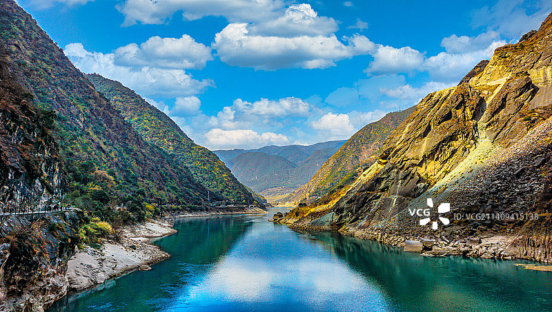 虎跳峡图片素材