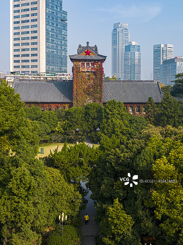 航拍南京大学鼓楼校园图片素材